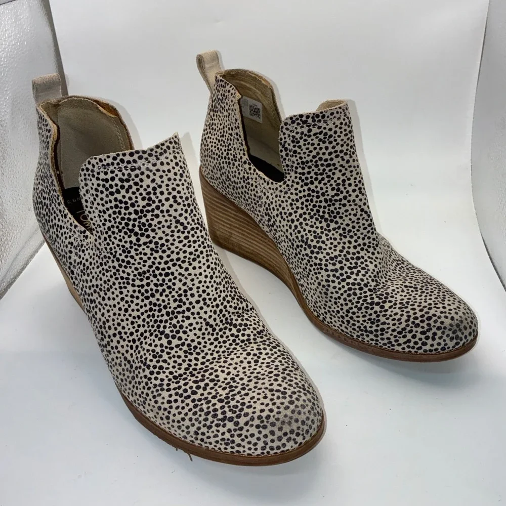 TOMS Kala Animal Print Wedge Booties Tan Black‎ Cheetah Dot Cut Out Boots 9.5